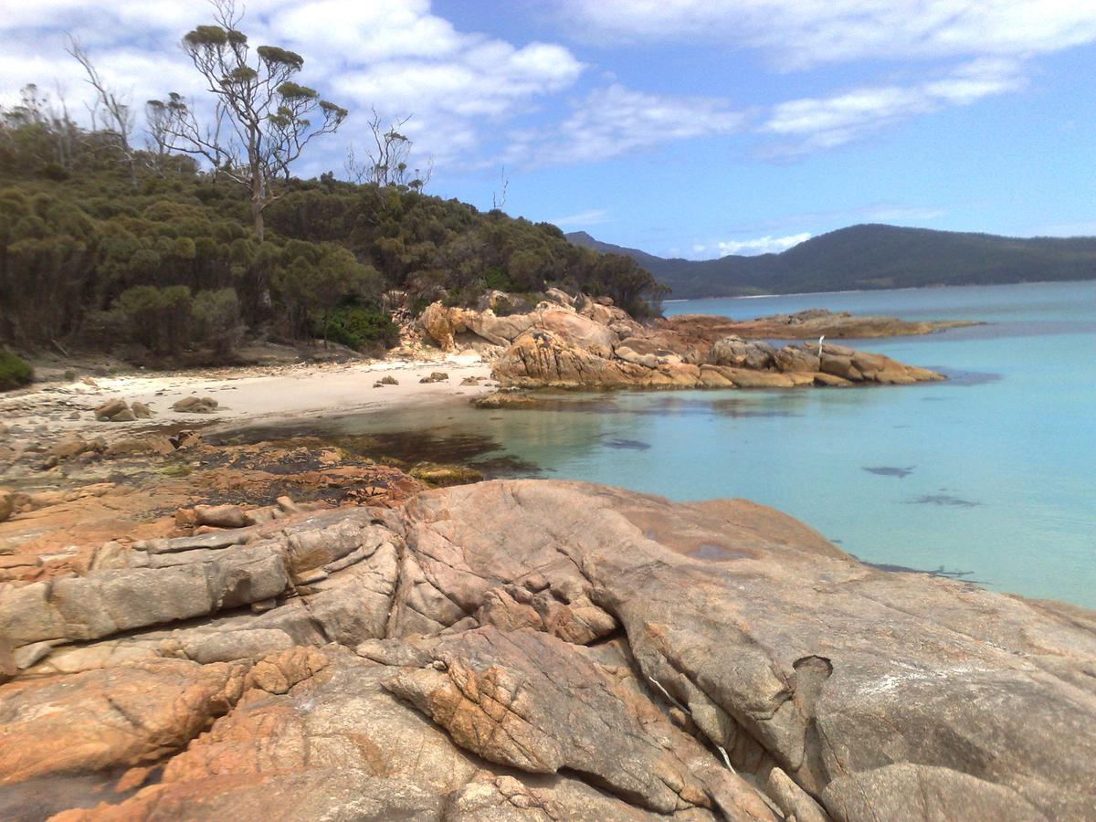 Malting Lagoon Guest House Coles Bay Exterior foto